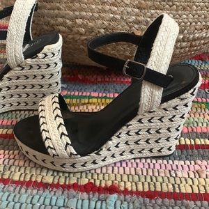 NWT Diba Wedges